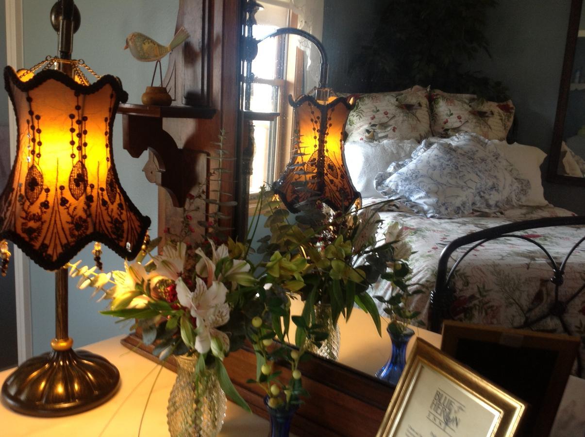 Blue Heron Inn Bed And Breakfast Rexburg Room photo