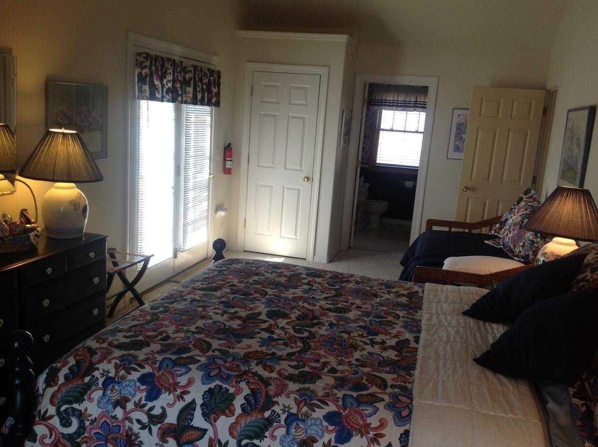 Blue Heron Inn Bed And Breakfast Rexburg Room photo